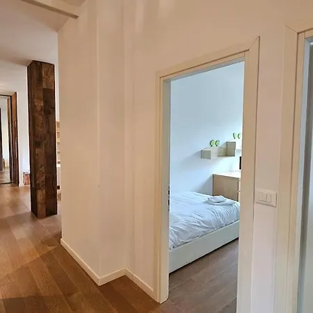 Garibaldi's House شقة كونيليانو